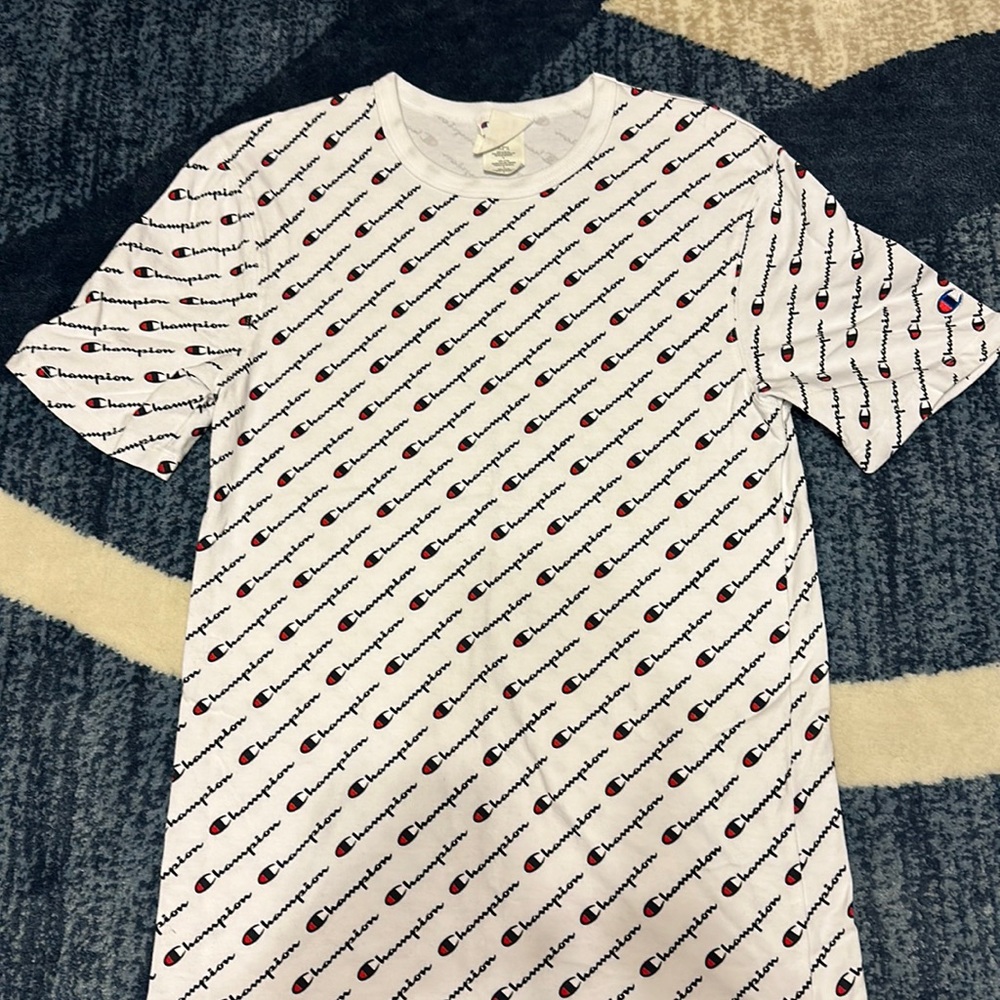 Women’s Champion T-Shirt Size:Small